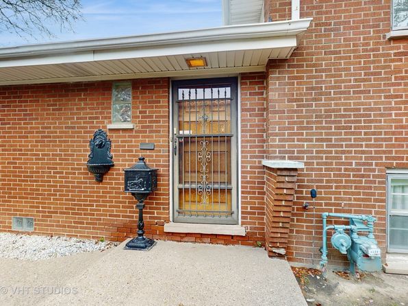8743 Kedvale Ave, Skokie, IL 60076