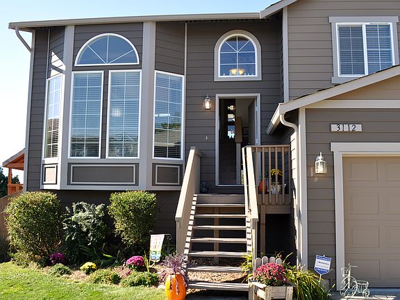 2nd image of 3112 72nd Ave NE