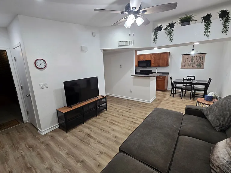 1385 W University Ave #10-279 — Photo 5