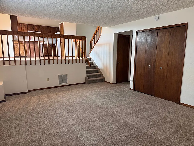 3827 Glenhurst St — Photo 10