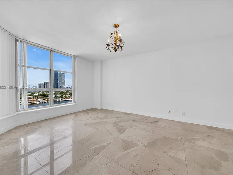 3600 Mystic Pointe Dr #1816 — Photo 21