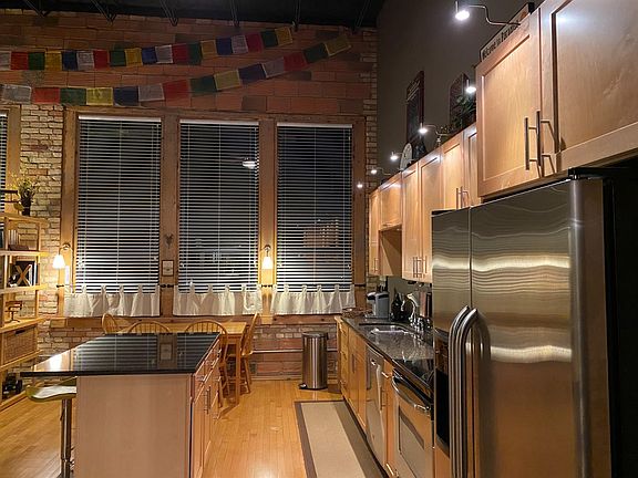 2nd image of 500 Erie St Unit 19