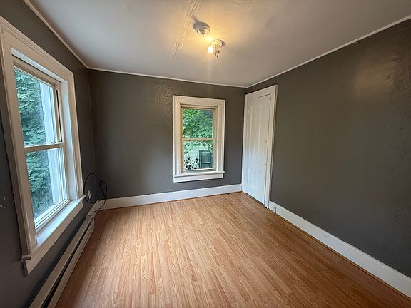 4th image of 42 Ulster Ave #2