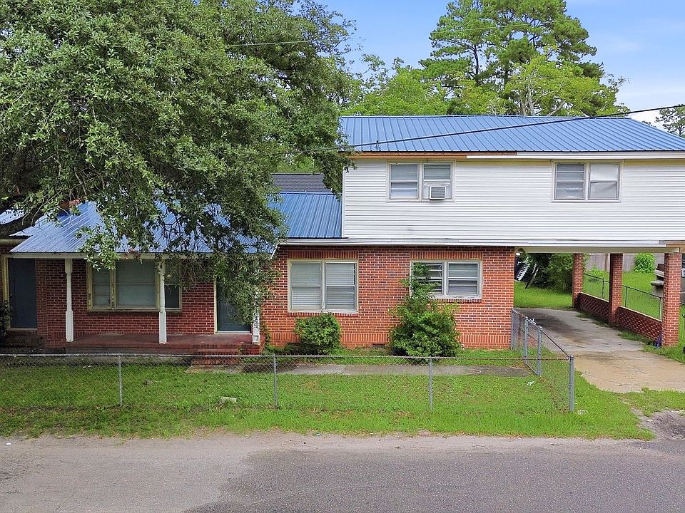 1st image of 504 Ridge St.