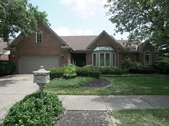 2nd image of 854 Willowdale Dr