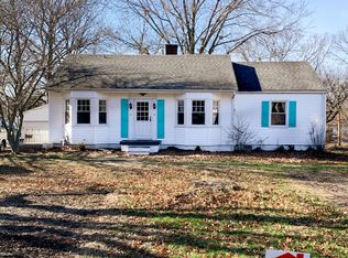 11 Western Dr, Decatur, IL 62521