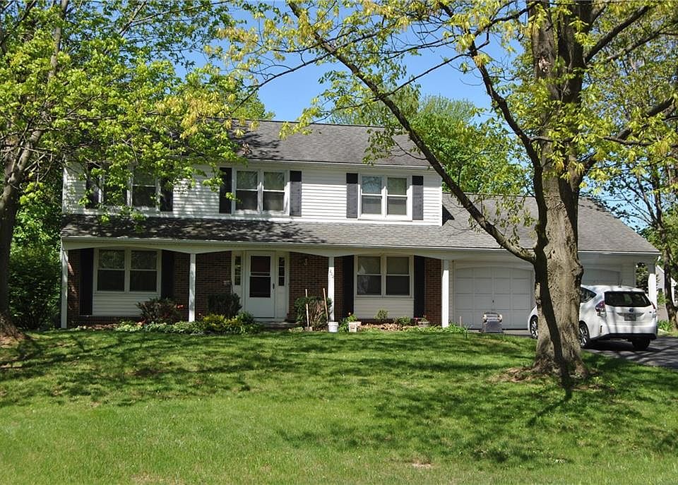 1st image of 202 Heather Ln