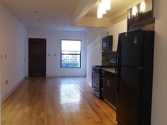 3rd image of 578 Lafayette Ave #1L
