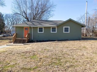 4410 NE 46th St, Kansas City, MO 64117