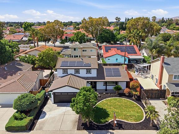 2nd image of 2747 Lucena Dr