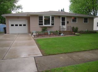 152 Brentwood Dr, North Tonawanda, NY 14120
