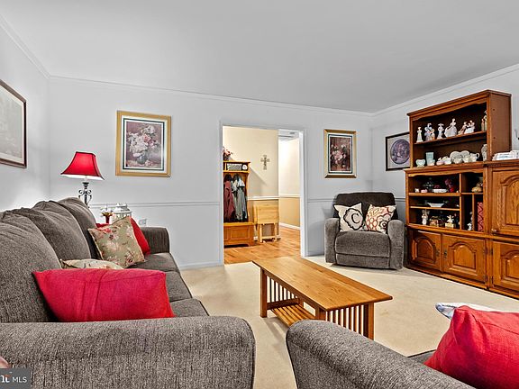 5th image of 50 Mason Ln