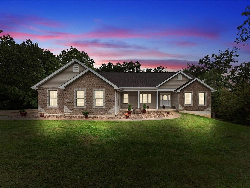 1st image of 429 Winding Woods Dr