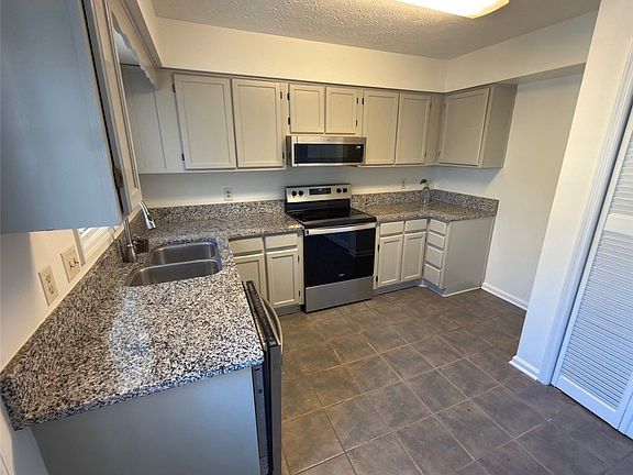 4th image of 815 Chickasaw Ave