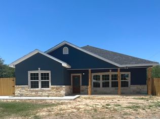 259 Prairie St, Uvalde, TX 78801