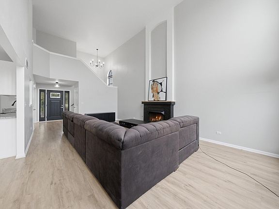 5th image of 1830 Field Ct