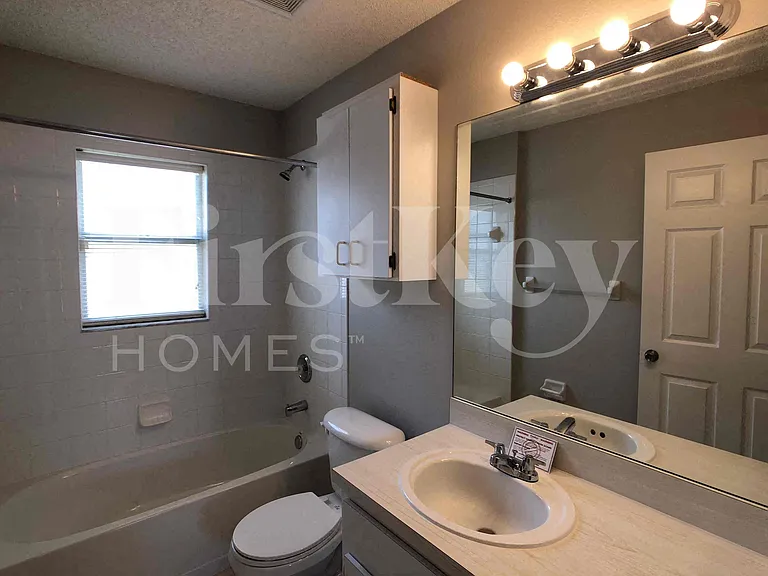 9801 Morris Glen Way — Photo 16
