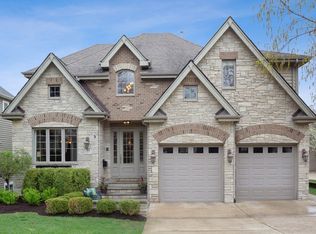 33 Oxford Ave, Clarendon Hills, IL 60514