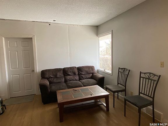 4th image of 31 Irwin Avenue