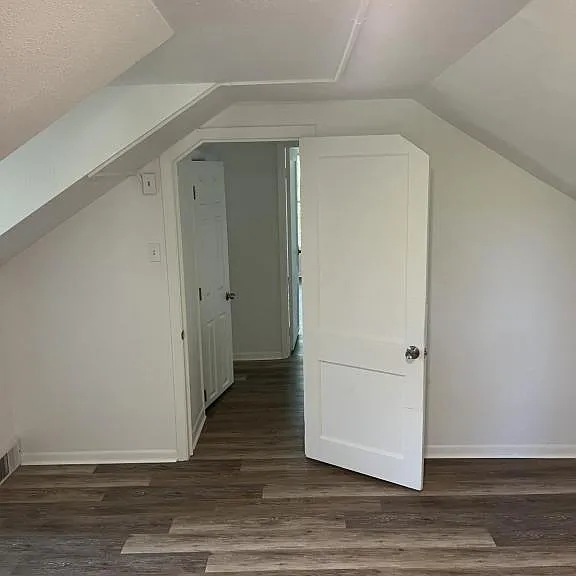 535 Chautauqua St — Photo 3