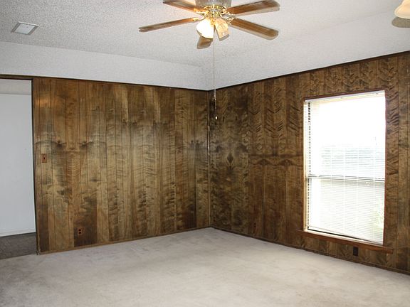 3rd image of 419 Idlewilde Dr