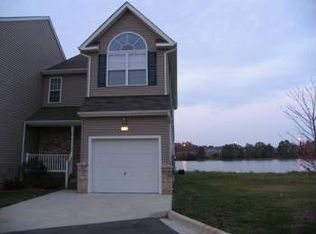 221 Reflection Ln, Hampton, VA 23666