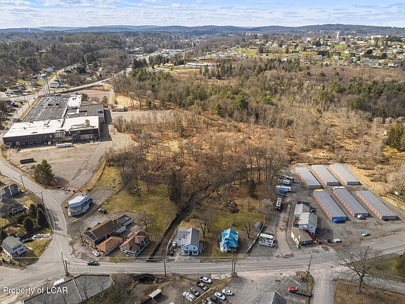 5th image of 1004 Lower Demunds Rd