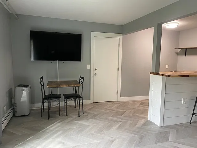 146 Woodford St #2 — Photo 1