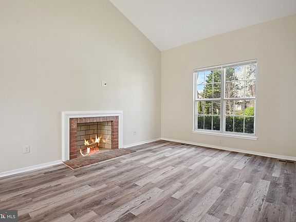 4th image of 20727 Aspenwood Ln