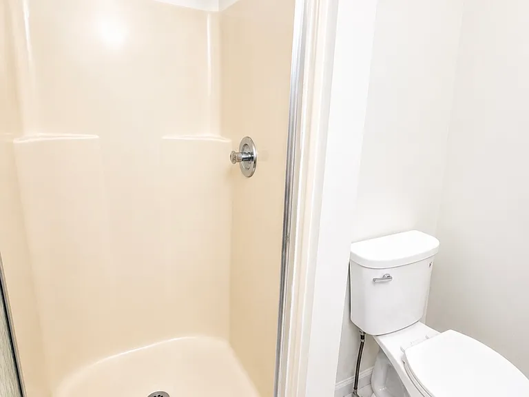 304 Lake Crystalbrook Dr — Photo 25