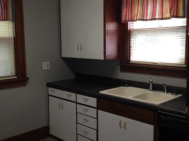 523 Fairchild St — Photo 11