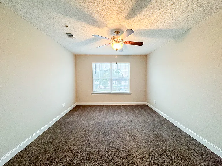 Wyngrove Apartments — Photo 25