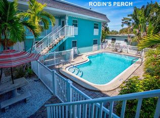 11440 1st St E APT 9, Treasure Island, FL 33706