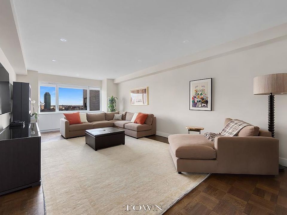 1st image of 45 Sutton Pl S #21I