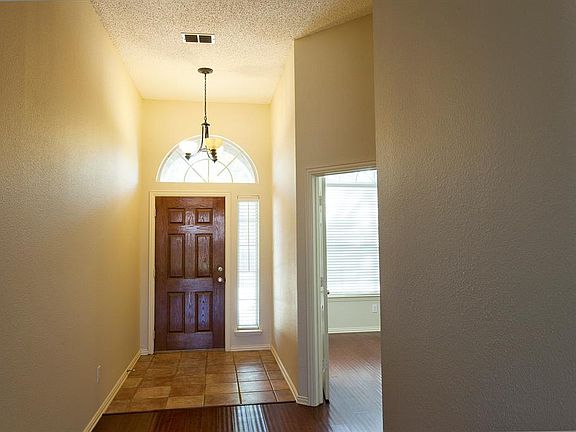 2nd image of 3508 Apple Blossom Ln