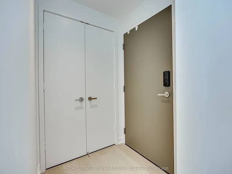 448 Burnhamthorpe Rd W #4511 — Photo 7