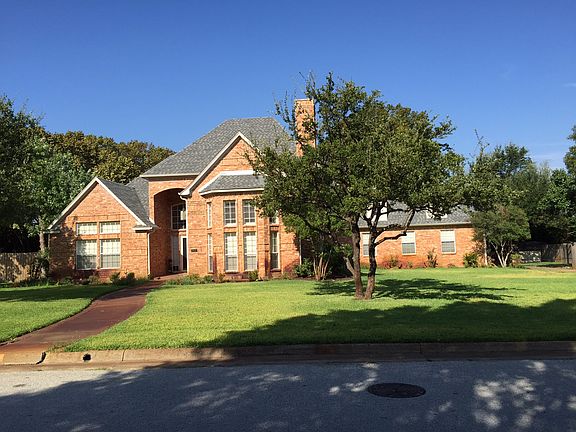 2nd image of 803 Pearl Dr