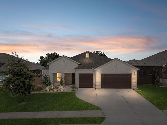 3rd image of 409 Verbena Drive
