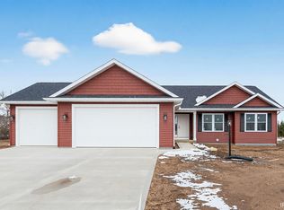 30579 Carrie Dr, Elkhart, IN 46516