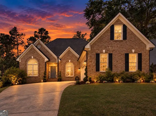 1003 Maple Creek Dr, Loganville, GA 30052