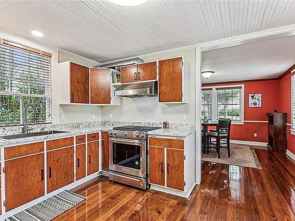 4th image of 1037 Nashville Ave