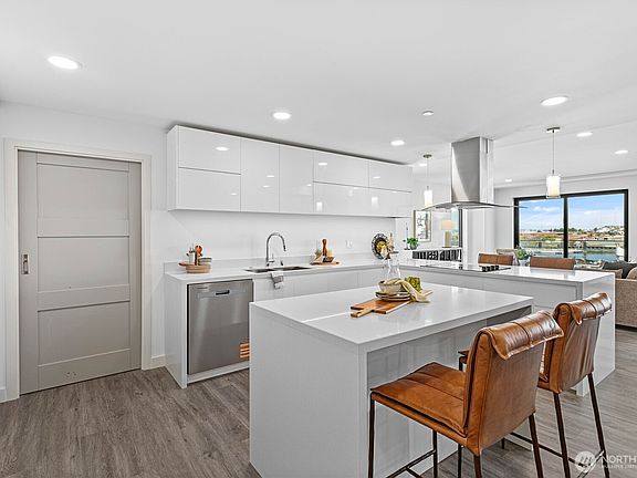 3rd image of 1019 Granary Avenue #201