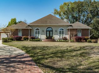 496 Cove Dr, Biloxi, MS 39531