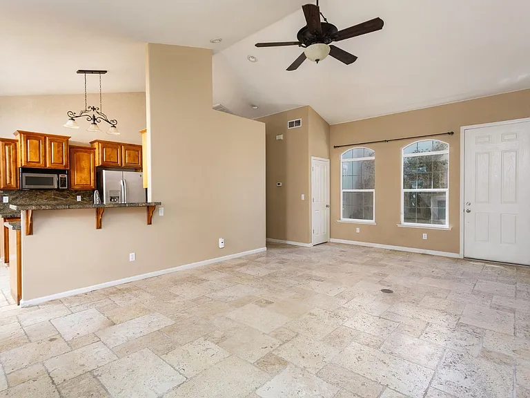 1120 E Sawgrass Ave — Photo 8