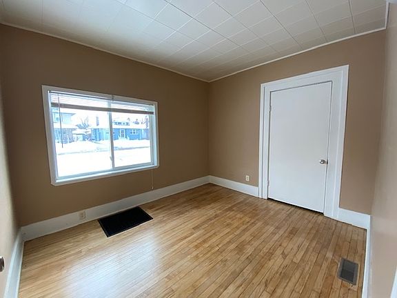 5th image of 939-941 Benton Ave