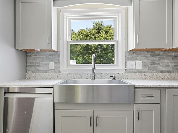 5th image of 7 Sheldon St