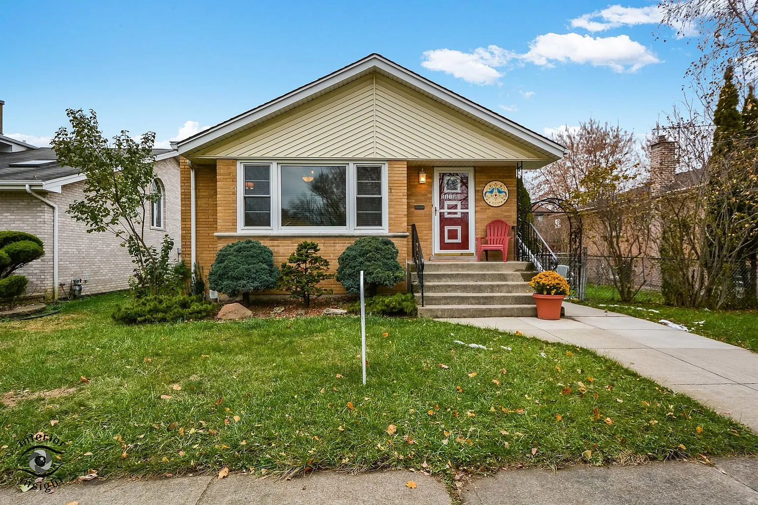 11250 S Whipple St photo 1