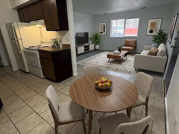 3rd image of 1306 Michigan Ave W #2
