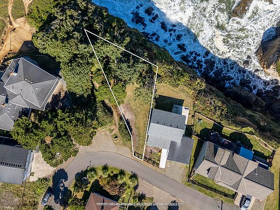 3rd image of 4 NW Vista St