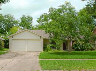 1712 Capri Ln, Seabrook, TX 77586